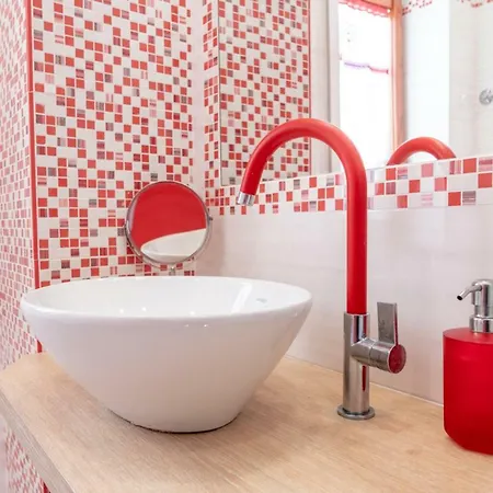 Casa Lolla, Red Rose In The Heart Of Sorrento Apartment Exterior photo