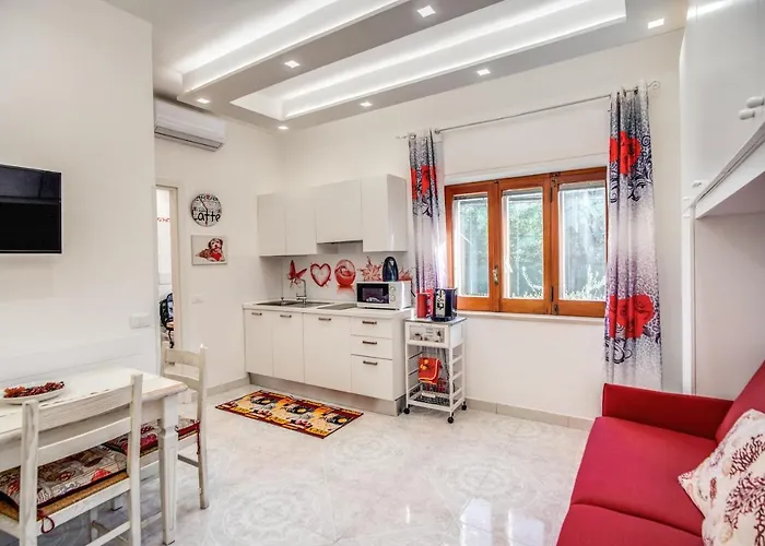 Casa Lolla, Red Rose In The Heart Of Sorrento
